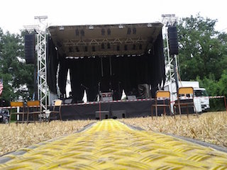 Location de passage de câble pour festival et évènementiel