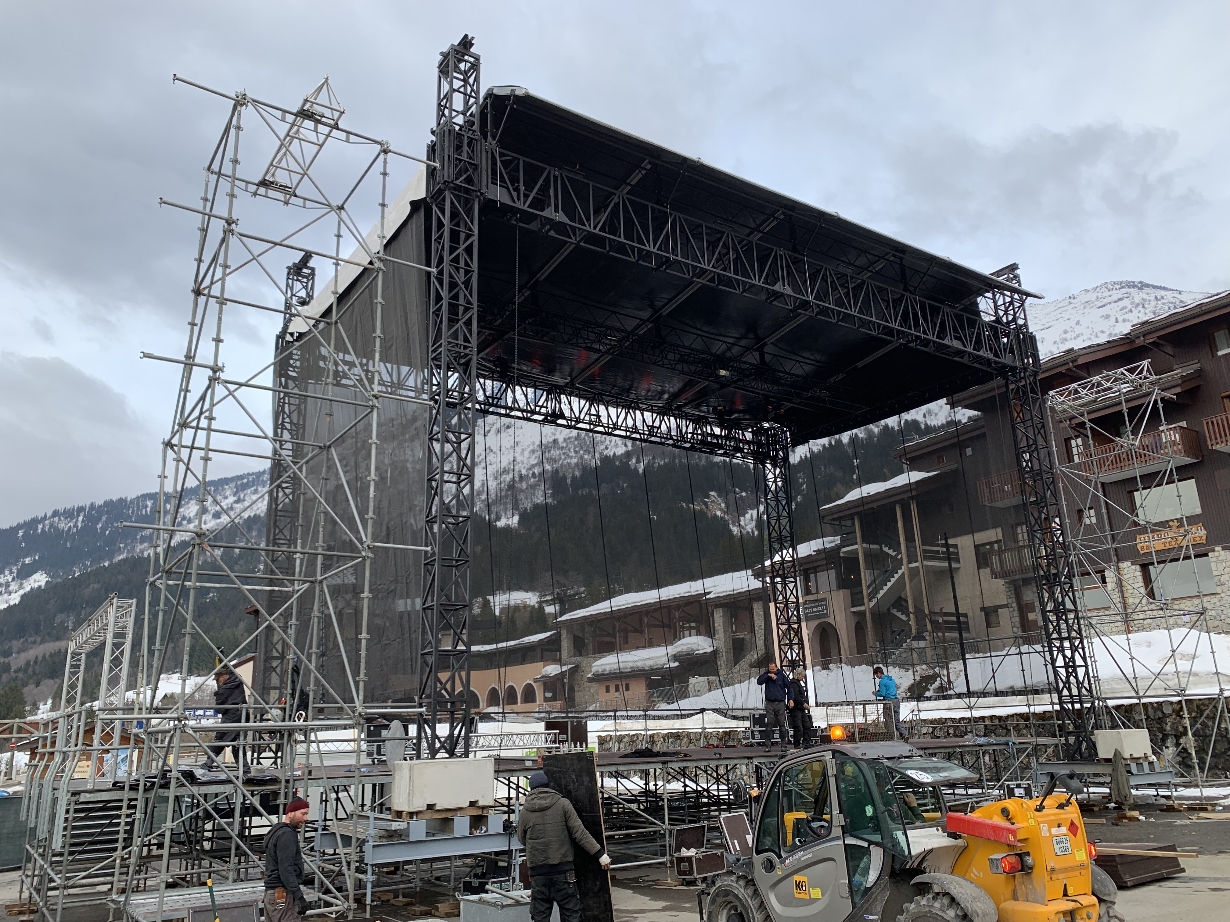 Location de tour de son pour concert et festival en France, Rhône-Alpes, Lyon, sonorisation de concert